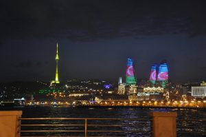 Баку это столица и экономический центр Азербайджана